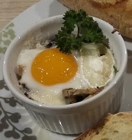 Eggs cocotte (2)